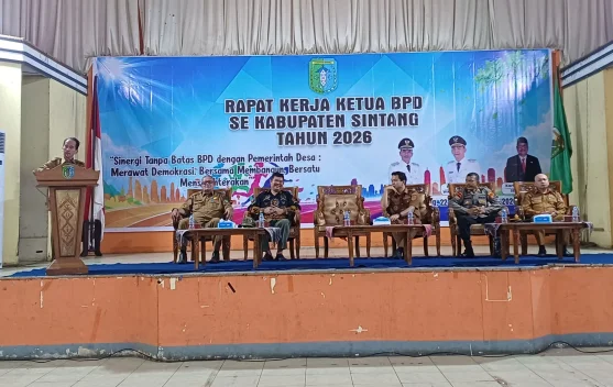 Bupati Sintang Minta BPD Sampaikan Masukan Secara Elegan - RRI.co.id