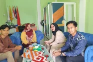 RRI Sasar Siswa SLBN 25 Sintang Rasakan Euforia Pesta Bola lewat Radio