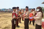 Kwarcab Sintang Apresiasi Semangat Pramuka Binjai Hulu di Hari Pramuka ke-65