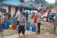 Tiga Dusun di Tapang Semadak Sekadau Dapatkan Bantuan Air Bersih