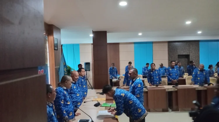 Hadiri Sertijab Eselon II, Wabup Raja Ampat Minta Pejabat Berinovasi