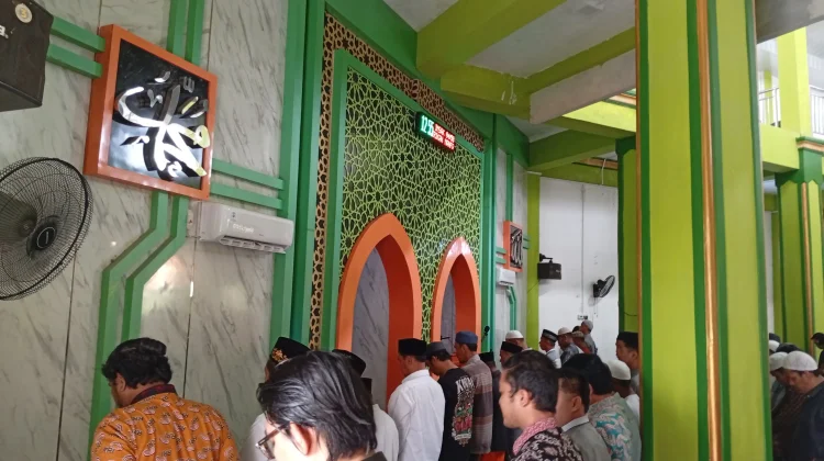 Jumat Pertama Ramadan, Harapan Menggema didalam salat