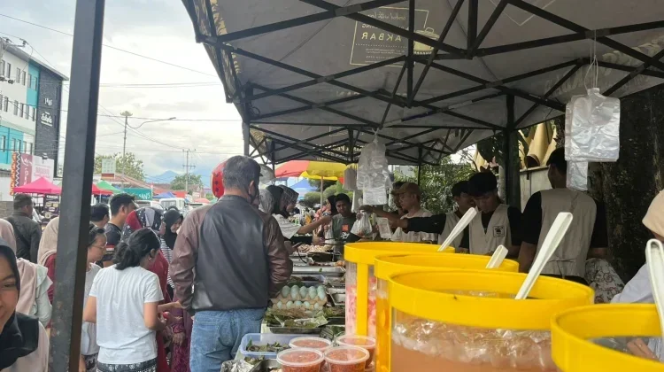 Fenomena WAR Takjil Ramadan Bikin Heboh