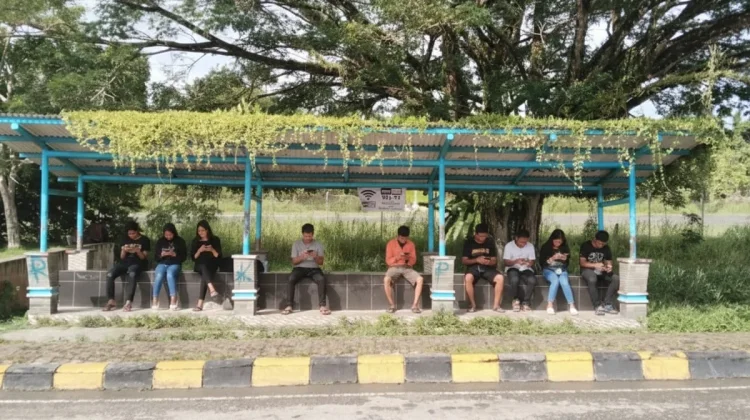Warga Sorong Selatan Nikmati Fasilitas Wi-Fi Gratis Diskominfo