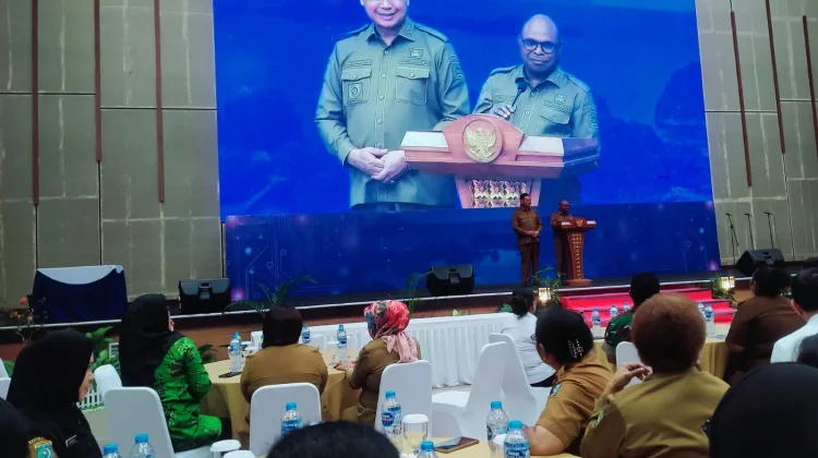 Satu Tahun Septinus Lobat-Anshar Karim Pimpin Kota Sorong