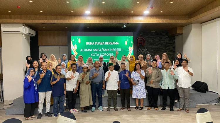 Senator Hartono Apresiasi Keberhasilan Panitia Reuni Akbar SMEA Sorong
