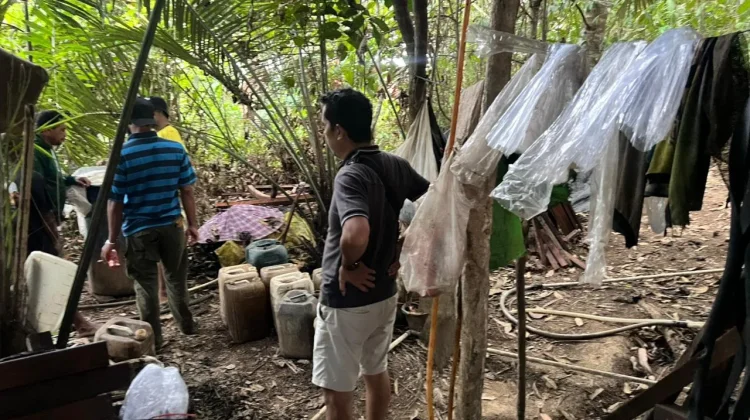 Polresta Sorong Kota Bongkar Tempat Produksi Miras Cap Tikus