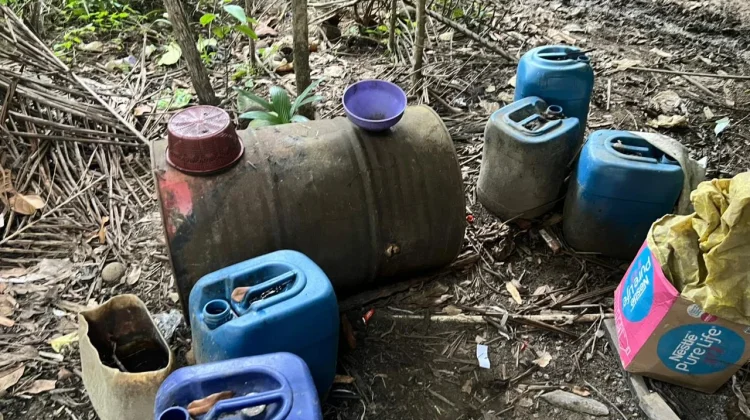 Polresta Sorong Kota Bongkar Tempat Produksi Miras Cap Tikus