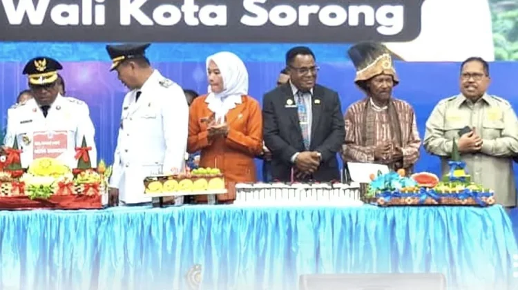 Hadiri Syukuran HUT Kota Sorong, Ini Pesan Pj Sekda PBD Yakob Kareth
