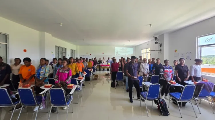 Kementerian Kebudayaan Gelar Sosialisasi Anyaman Noken dan Fashion Show Adat