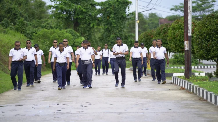 Jumat Ceria Ramadan, Perwira Denmako Pasmar 3 Tetap Bugar lewat Olahraga Rutin
