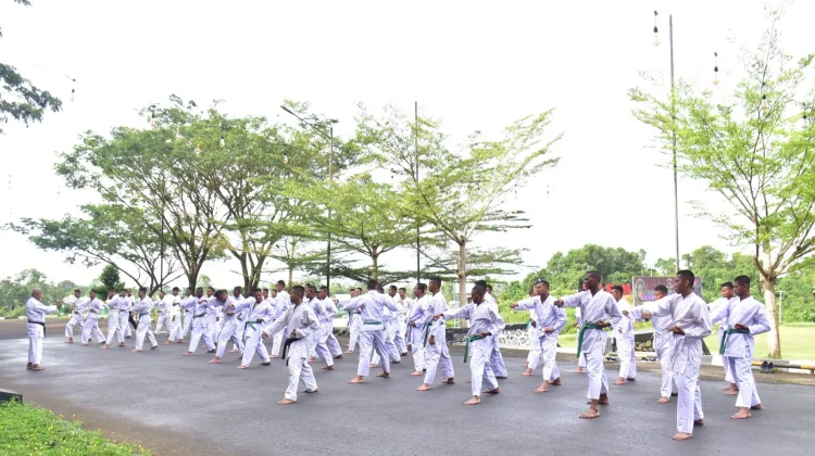 Hari Ke-16 Ramadan, Prajurit Denmako Pasmar 3 Tetap Tangguh Asah Kemampuan Karate
