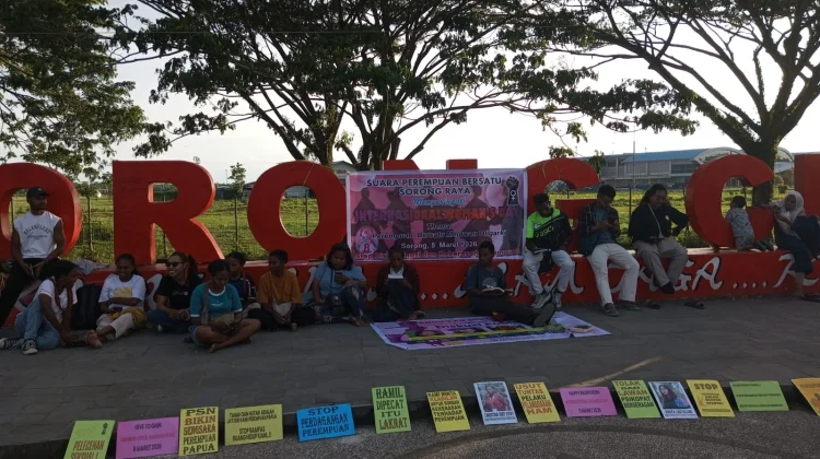 Aksi Mimbar Bebas Peringati International Women’s Day di Sorong