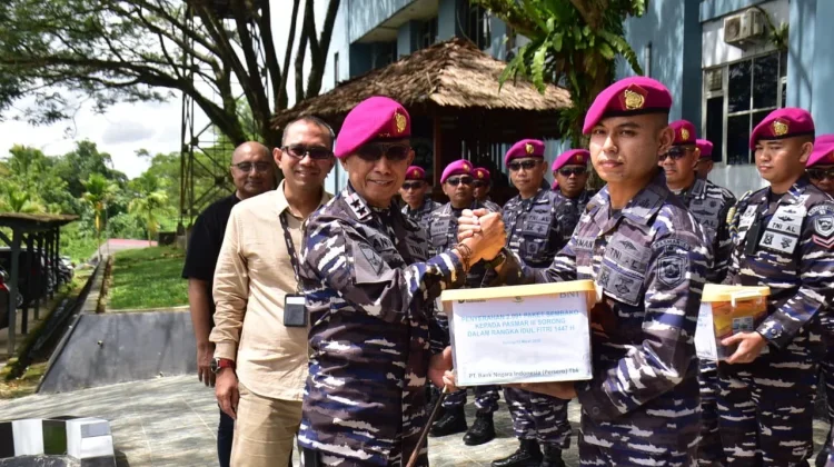 Kerjasama Pasmar 3 - BNI, 2.091 Paket Lebaran disalurkan ke Prajurit dan PNS