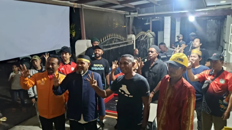Senator Mamberob Rumakiek Buka Turnamen Domino, Dorong Orado Cetak Atlet Handal