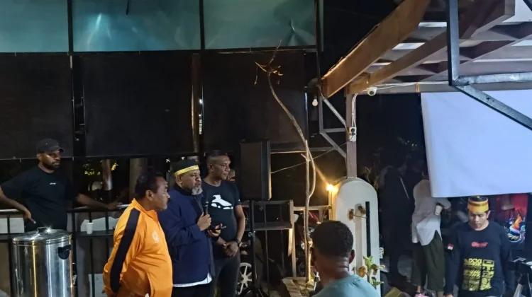 Senator Mamberob Rumakiek Buka Turnamen Domino, Dorong Orado Cetak Atlet Handal