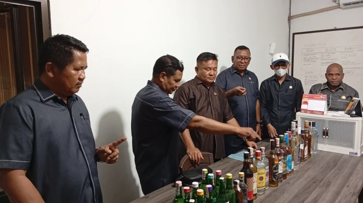 DPR Sorong Dalami Dugaan Penyalahgunaan Izin dan Distribusi Miras Lintas Wilayah