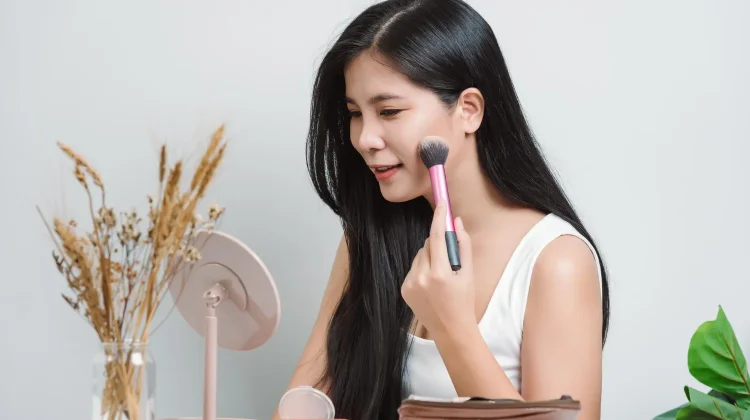 Tren Kecantikan Natural Makeup Makin Populer di Dunia