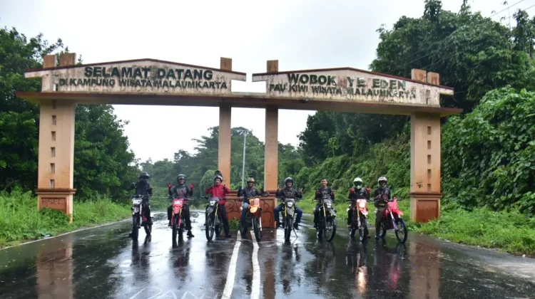 Ngabuburit Sambil Olahraga, Crosser Pasmar 3 Jajal Jalur ke Pantai Malaumkarta