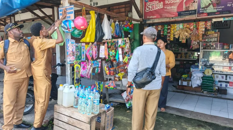 Dinas Perindagkop Sorong Selatan Tertibkan Harga Eceran Minyak Tanah