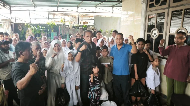 Sambut Idulfitri, Robert Joppy Kardinal Salurkan 2.000 Paket Sembako