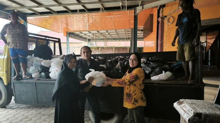 Sambut Idulfitri, Robert Joppy Kardinal Salurkan 2.000 Paket Sembako