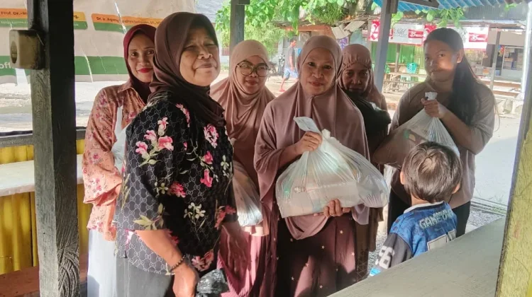Sambut Idulfitri, Robert Joppy Kardinal Salurkan 2.000 Paket Sembako