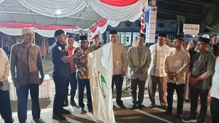 Lepas Pawai Takbiran, Wali Kota Sorong Ajak Warga Jaga Ketertiban