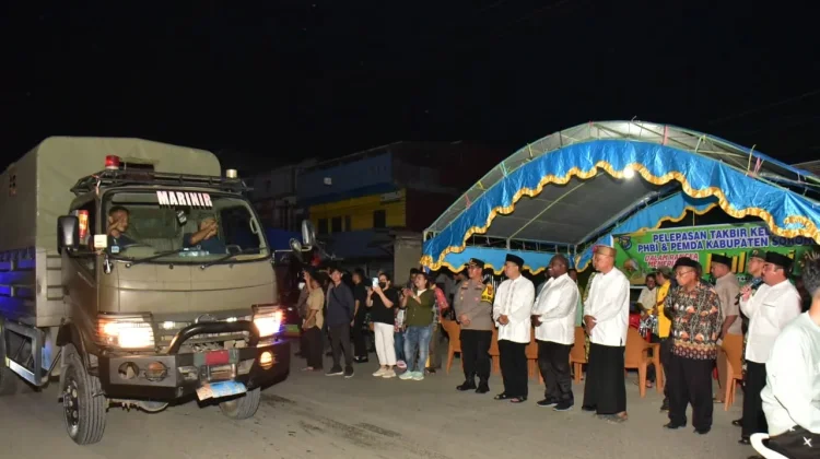 Gemuruh Malam Takbiran, Satu Truk Pasmar 3 Ramaikan Pawai Idul Fitri di Sorong
