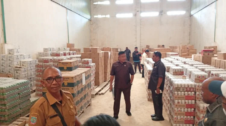 Distributor Miras di Kota Sorong Mengaku Belum Pahami Isi Perda Baru