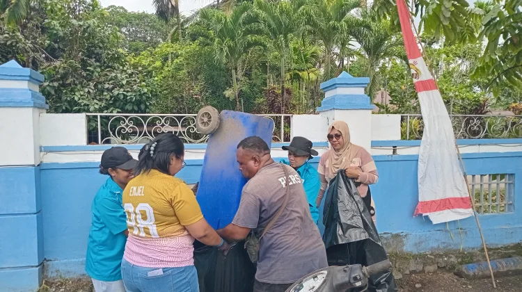 Sambut Paskah, KNPI Raja Ampat Gelar Aksi Sosial Bersihkan Empat Gereja