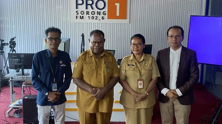 Gubernur Elisa Kambu Ajak Umat Rayakan Paskah Bersama di Reklamasi Sorong