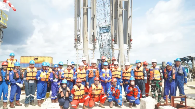 Pertamina Patra Niaga Kilang Kasim Tuntaskan Pekerjaan High Risk Erection MLA
