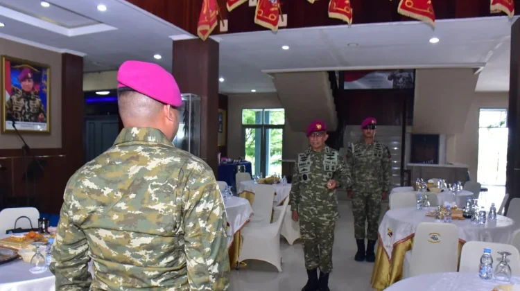 Perwira Pasmar 3 Terima Kenaikan Pangkat