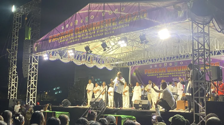 Paskah Bersama, Gubernur Elisa Kambu Ajak Umat Bangun Papua lewat Doa dan Puasa