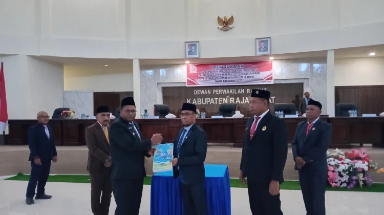 Serahkan LKPJ Tahun 2025, Bupati Orideko Akui Realisasi PAD Belum Maksimal