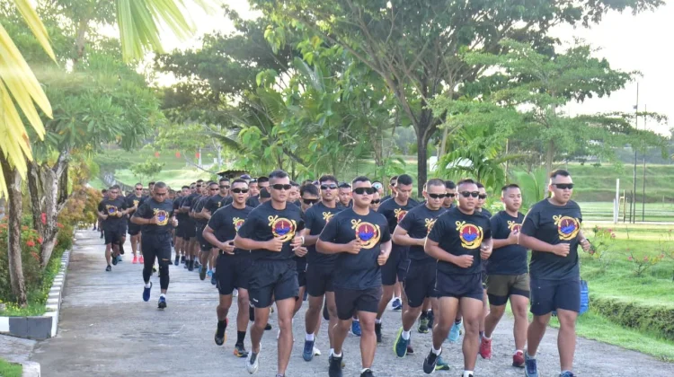 Fisik Prima, Mental Tangguh, Danpasmar 3 Bersama Prajurit Denmako Pasmar 3