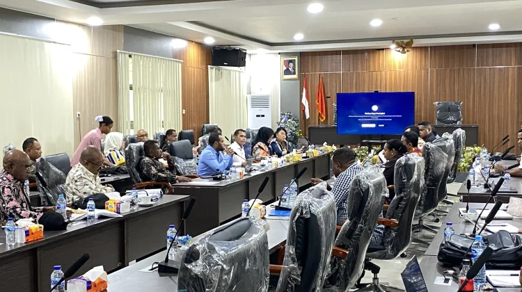 Pansus LKPJ Dorong Penguatan Peran DPMPTSP PBD untuk Tingkatkan Investasi