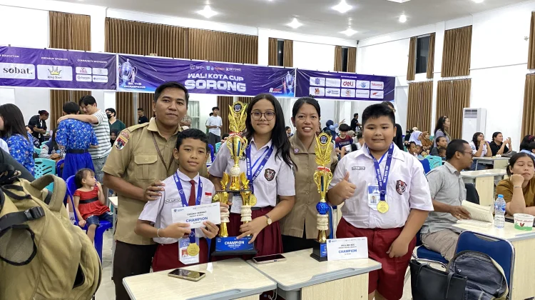 Siswa SD Negeri 21 Sorong Borong 3 Piala dan Juara Umum di Walikota Cup