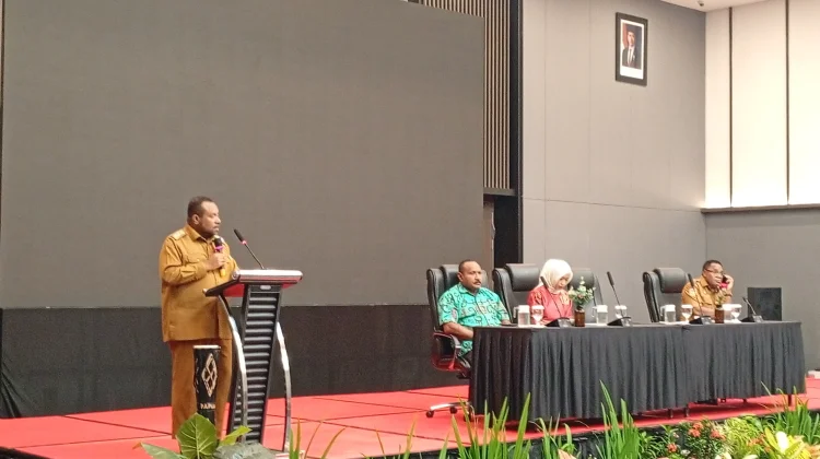 Wagub Papua Barat Daya Tekankan Disiplin Kerja di tengah Kebijakan WFH