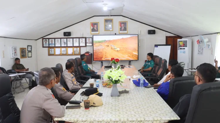 Kunjungi Kampung Gag, Kapolres Raja Ampat Persiapkan Pembentukan Polsubsektor