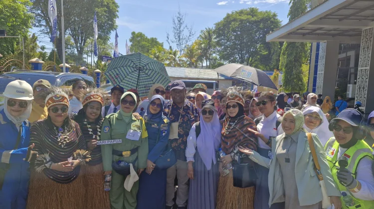 Gubernur Elisa: Karnaval 1000 Profesi Tegaskan Peran Perempuan dalam Pembangunan