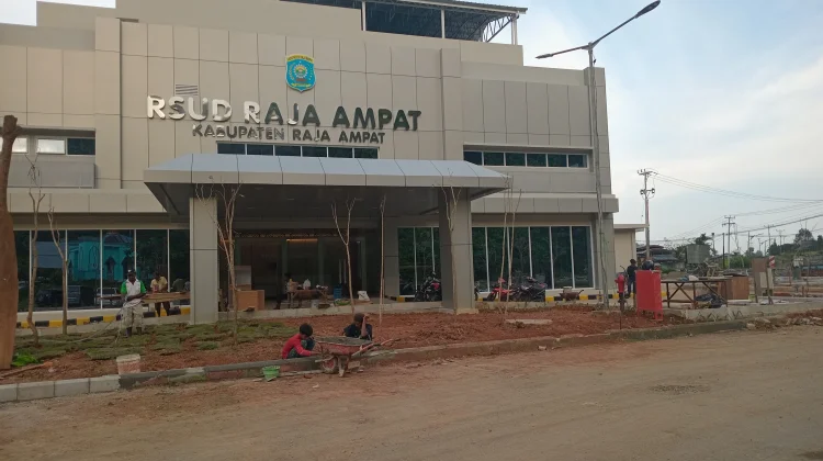 Tingkatkan Pelayanan, RSUD Raja Ampat Tambah Lima Dokter Spesialis