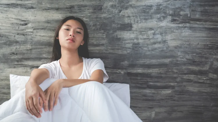 Overthinking Malam Hari Bikin Susah Tidur Ini Solusinya