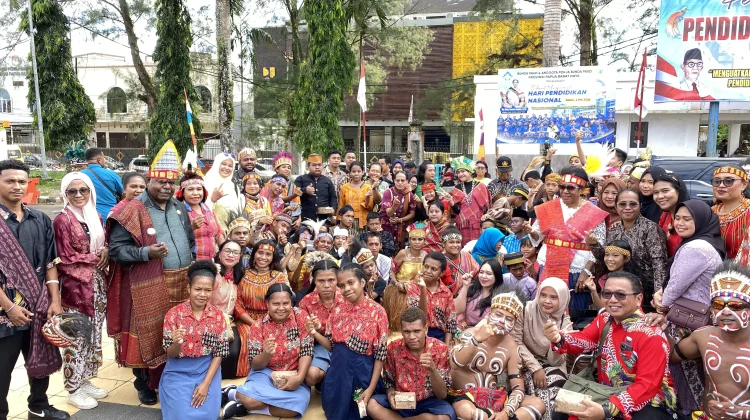 Pemprov PBD Prioritaskan Pendidikan, Gubernur: Semua Anak Papua Harus Sekolah