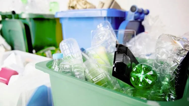 Mengurangi Krisis Sampah Plastik di Indonesia