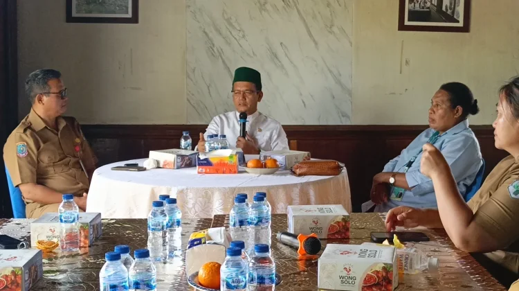 Reses ke Daerah, Senator Hartono Temui Tenaga Perawat di Sorong