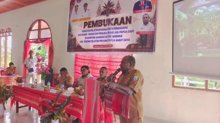 Pelatihan Pemasaran OAP di Gamaro, Dorong Ekonomi Mama-mama