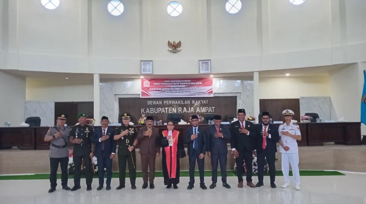Wakil Ketua III DPRK Raja Ampat Dilantik, Perkuat Peran Legislasi dan Pengawasan