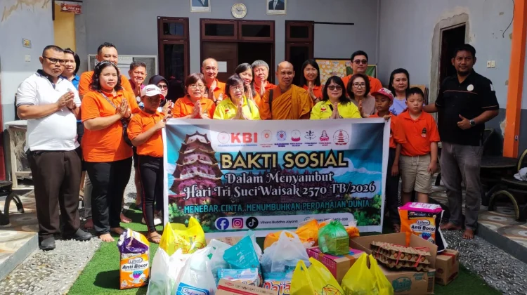 Sambut Waisak 2570, Vihara Buddha Jayanti Sorong Kunjungi Griya Lansia At Taubah